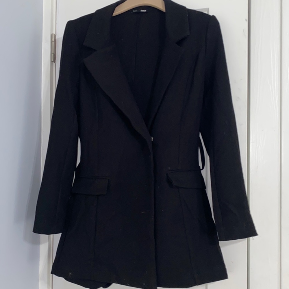 This blazer is nice and comfortable for any occasion.